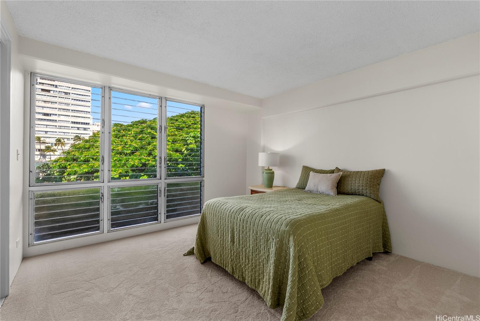 Castle Surf Apts condo # 35, Honolulu, Hawaii - photo 13 of 24