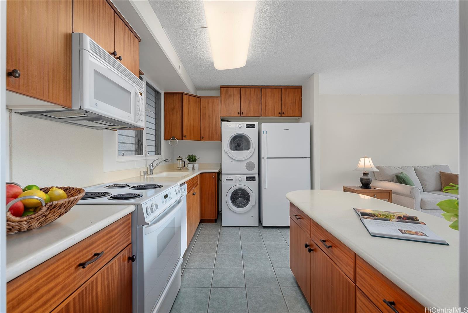 Castle Surf Apts condo # 35, Honolulu, Hawaii - photo 7 of 24