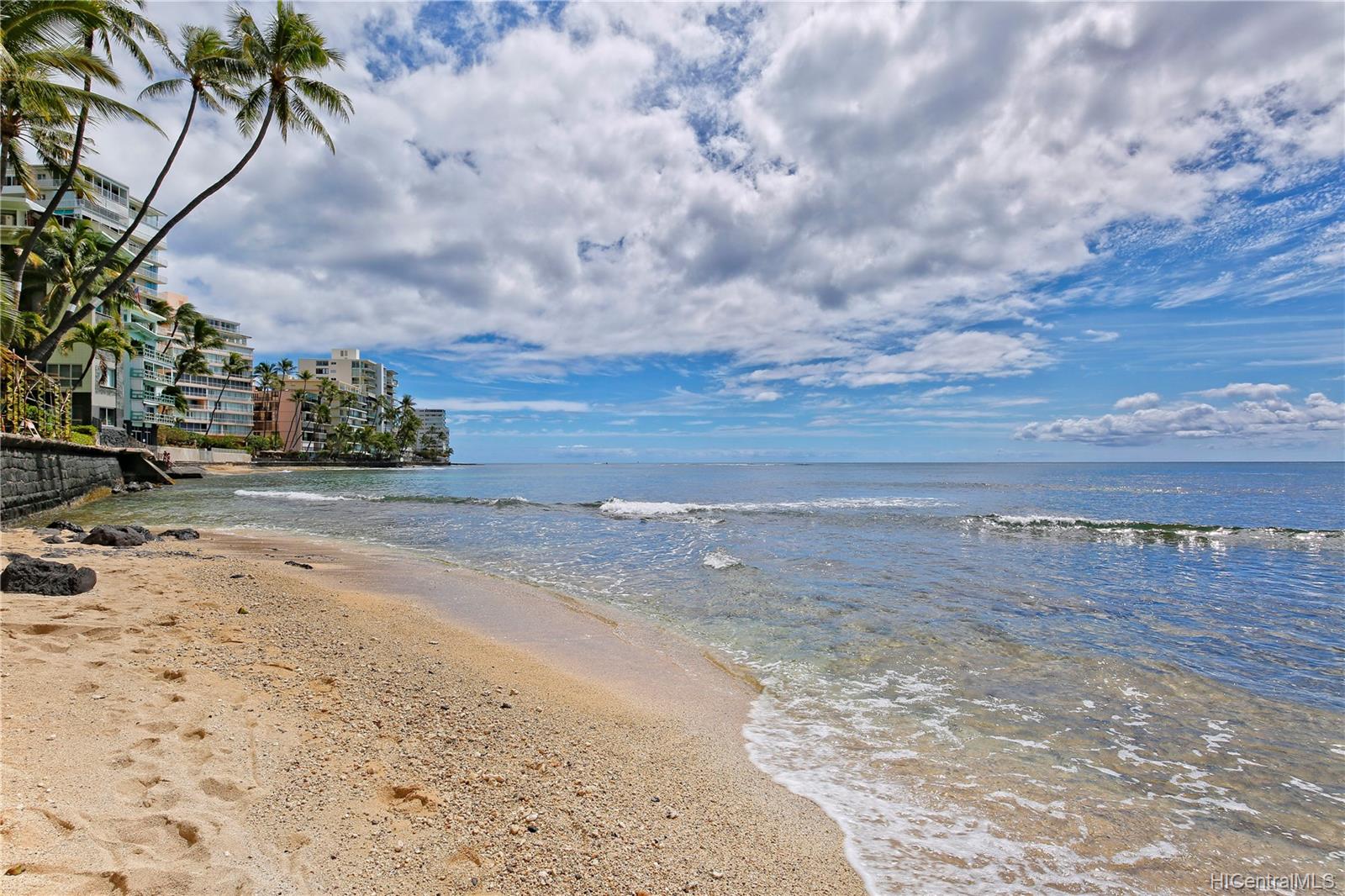 Castle Surf Apts 45, 2937 Kalakaua Ave, Honolulu Diamond Head condo