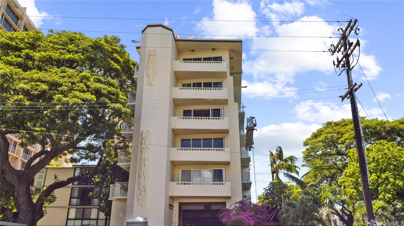 Castle Surf Apts condo # 46, Honolulu, Hawaii - photo 20 of 23