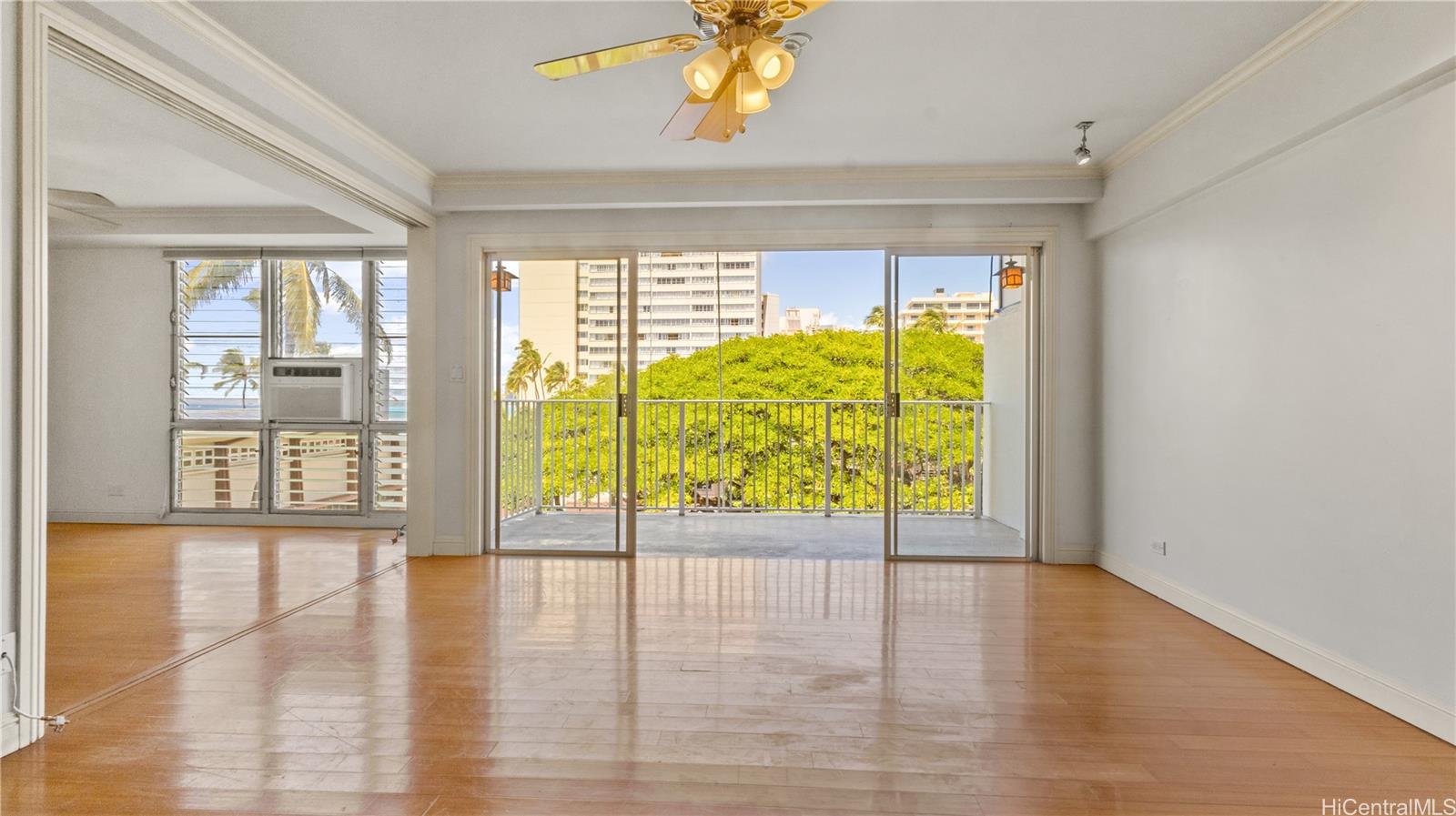 Castle Surf Apts condo # 46, Honolulu, Hawaii - photo 5 of 23