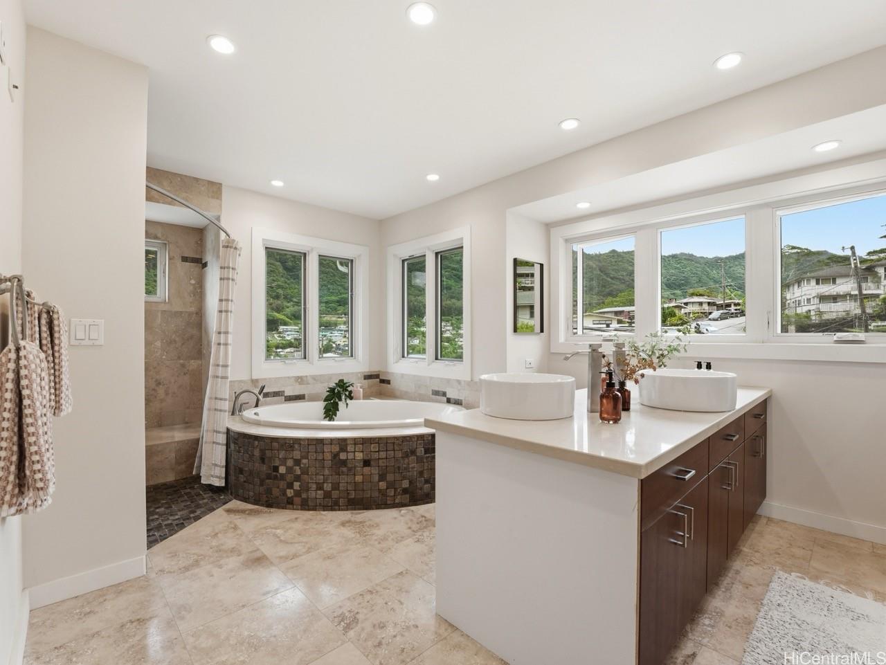 2937  Papali Street Kalihi Valley, Honolulu home - photo 14 of 25