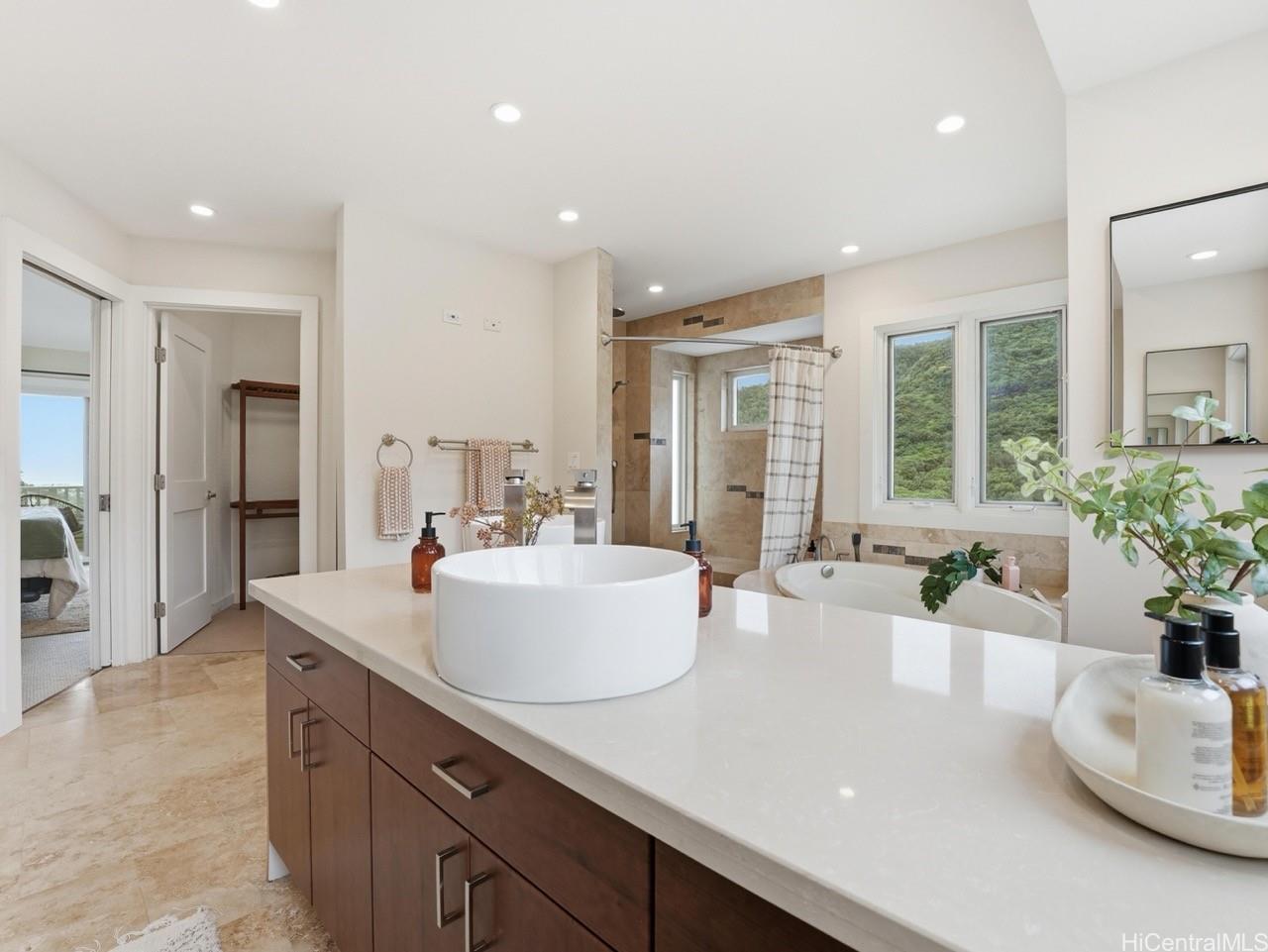 2937  Papali Street Kalihi Valley, Honolulu home - photo 15 of 25