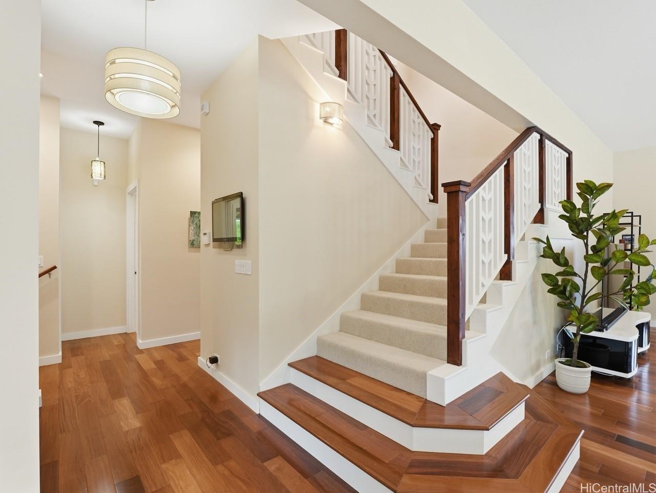 2937  Papali Street Kalihi Valley, Honolulu home - photo 9 of 25