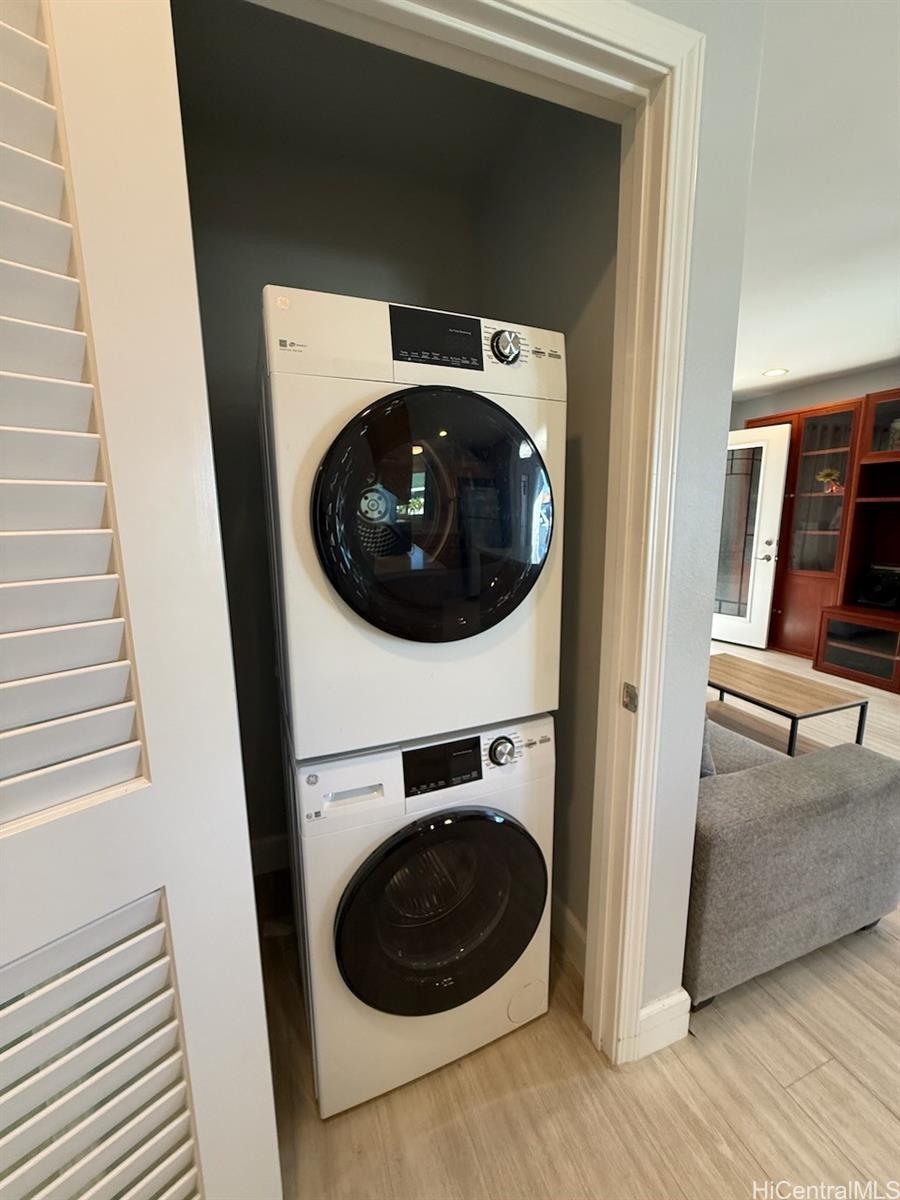 2943 Kahaloa Drive Honolulu - Rental - photo 12 of 15