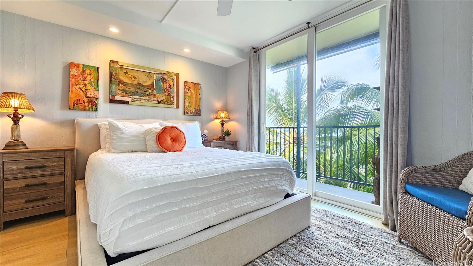 2943 Kalakaua Ave Honolulu - Rental - photo 8 of 10