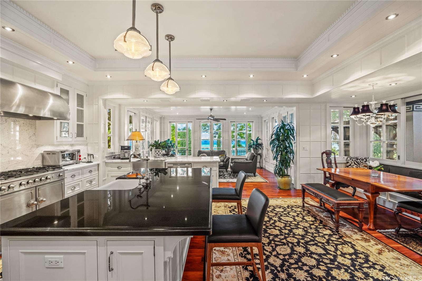 2955  Makalei Place Diamond Head, Diamond Head home - photo 6 of 25