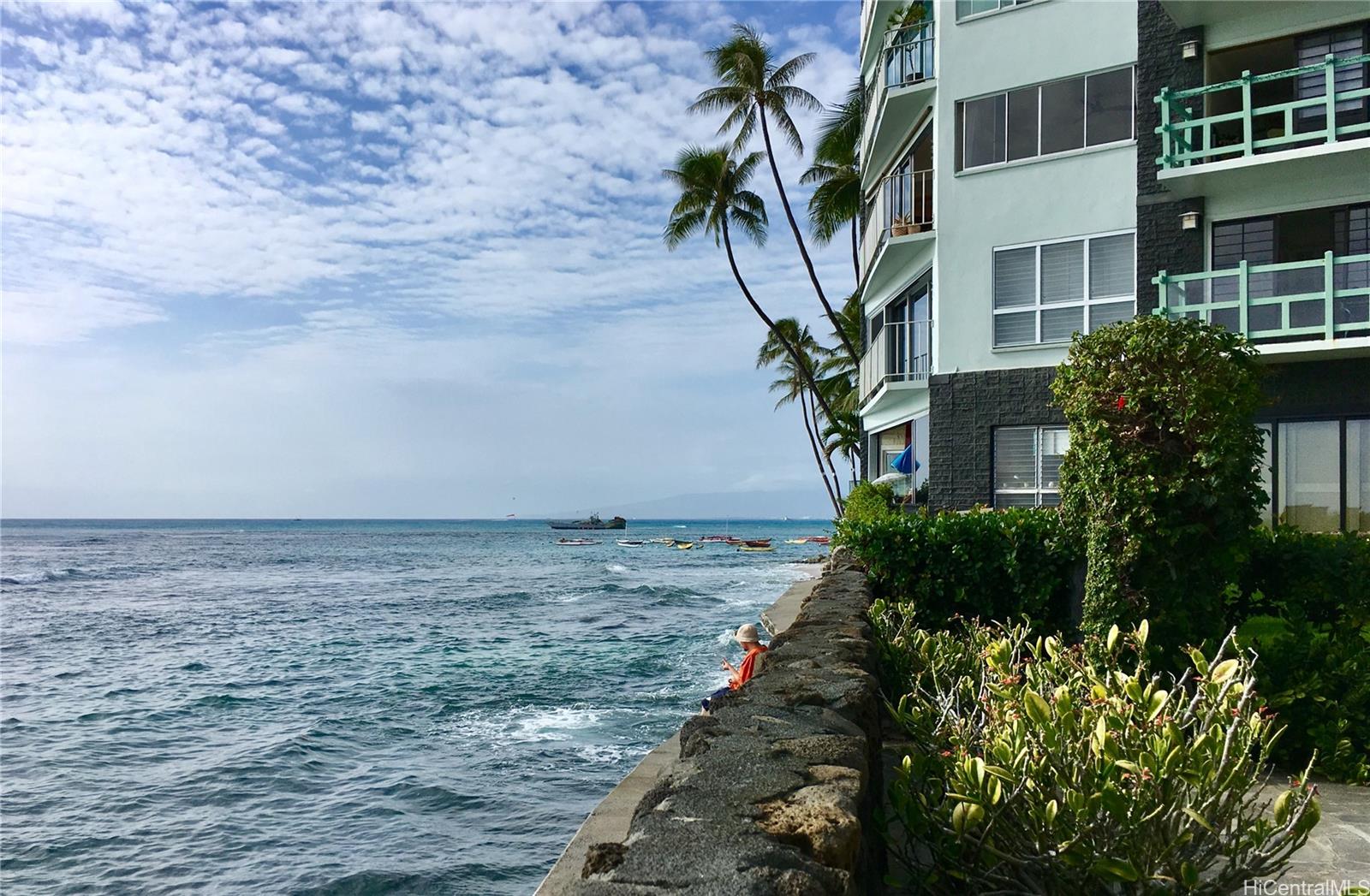 2957 Kalakaua Ave Honolulu - Rental - photo 12 of 14