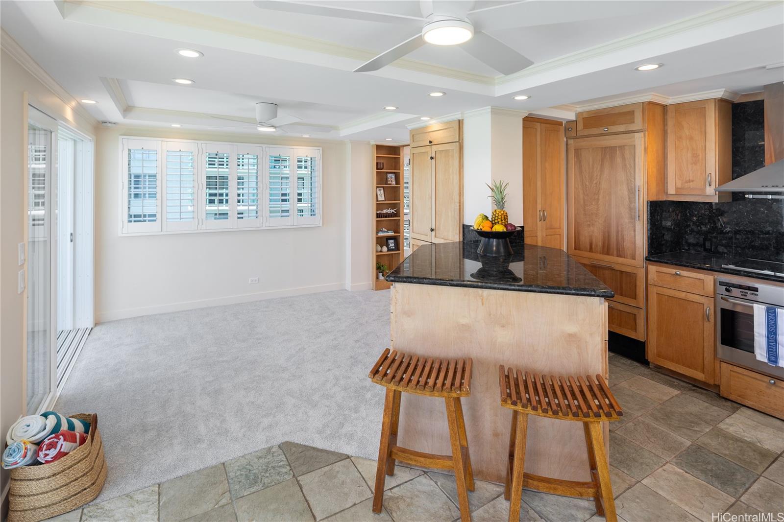 Diamond Head Ambassador C condo # 418, Honolulu, Hawaii - photo 4 of 25