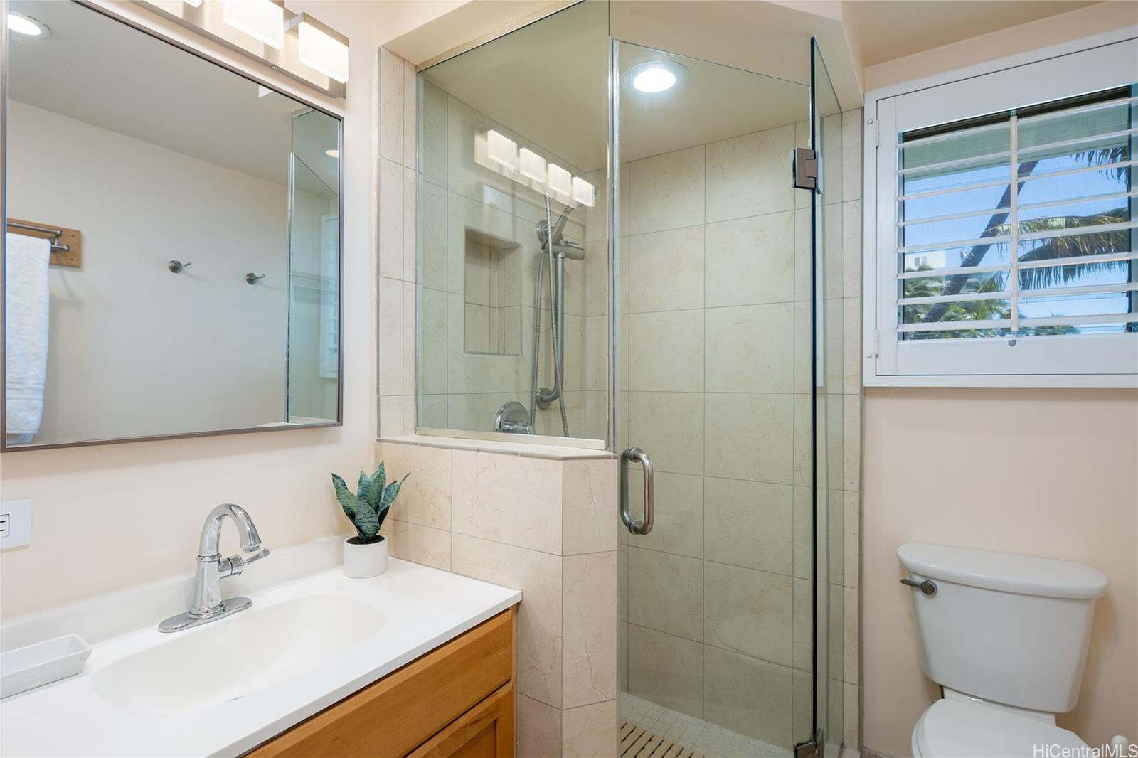 Diamond Head Ambassador C condo # 418, Honolulu, Hawaii - photo 14 of 25