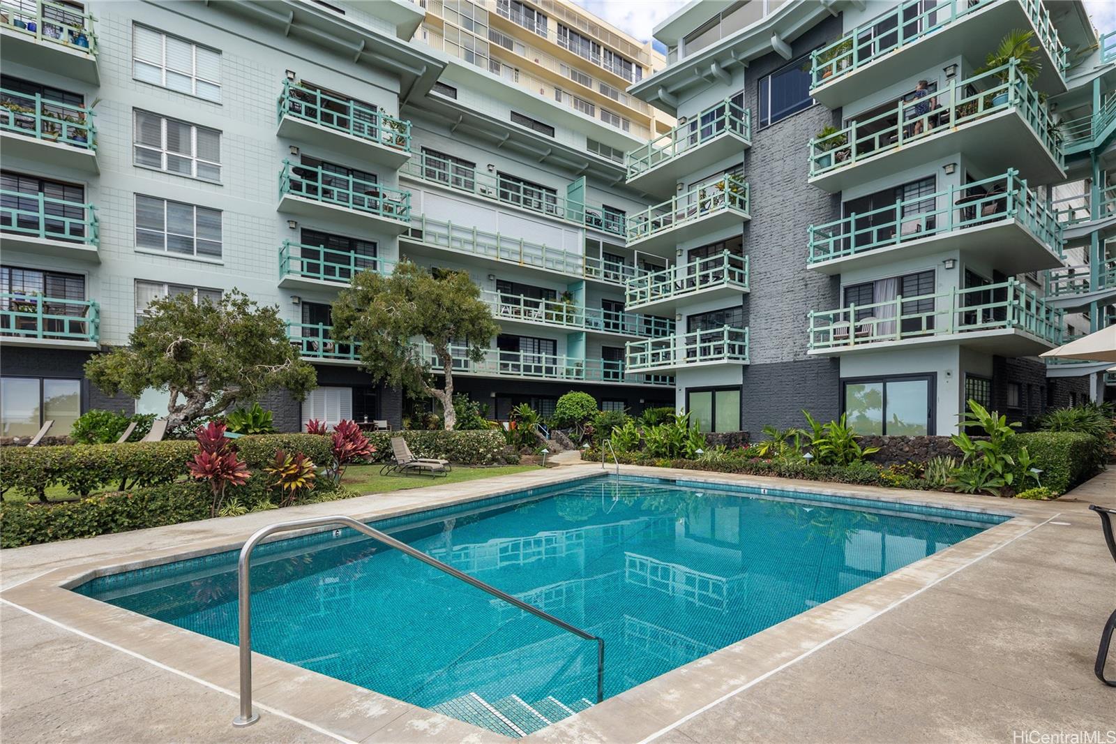 Diamond Head Ambassador C condo # 418, Honolulu, Hawaii - photo 22 of 25