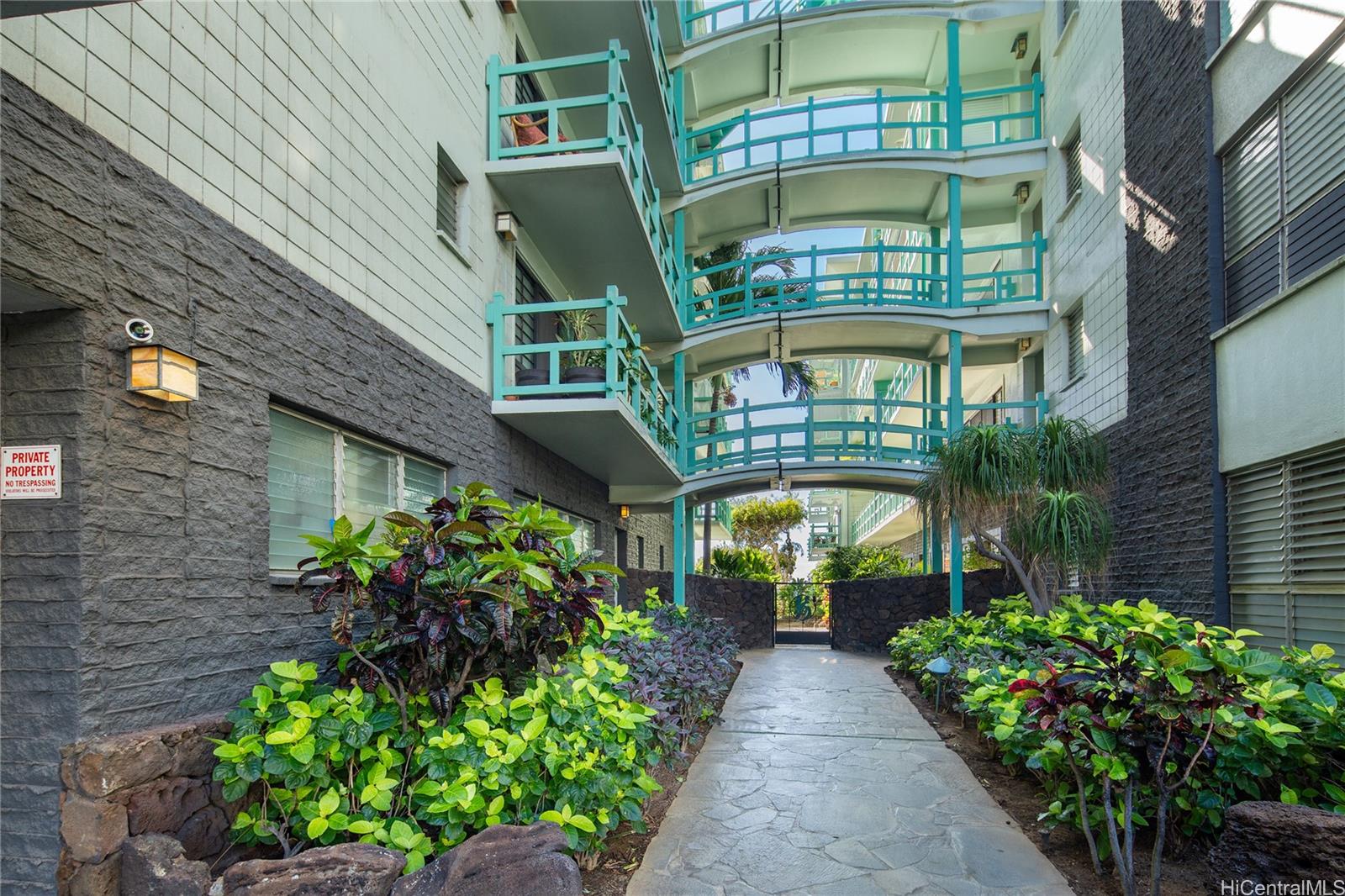 Diamond Head Ambassador C condo # 418, Honolulu, Hawaii - photo 24 of 25