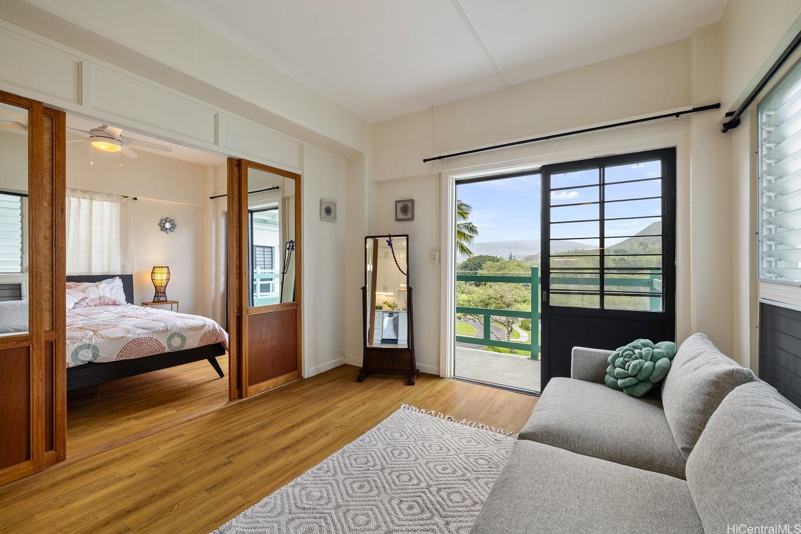 Diamond Head Ambassador A condo # 501, Honolulu, Hawaii - photo 3 of 21