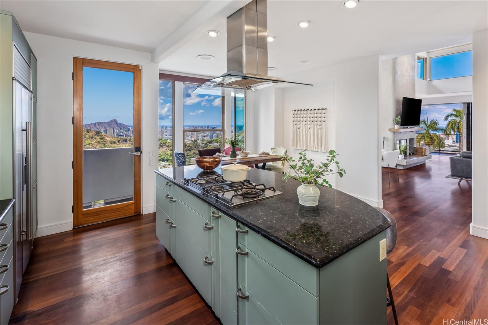 2960  Laola Place Pacific Heights, Honolulu home - photo 7 of 25