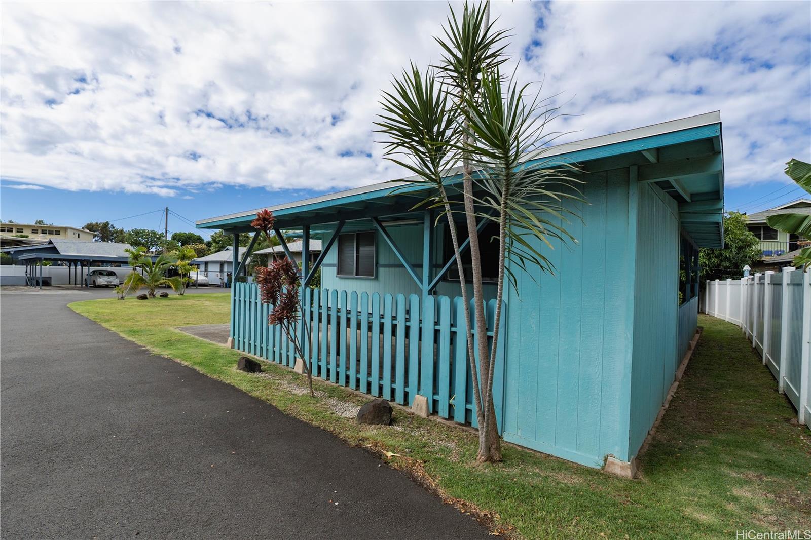 2963 Koali Rd Honolulu - Rental - photo 23 of 25