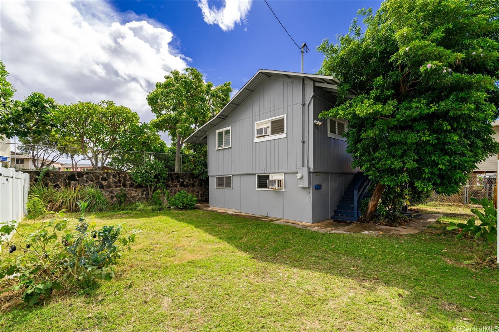 2963  Koali Rd University, Honolulu home - photo 7 of 23