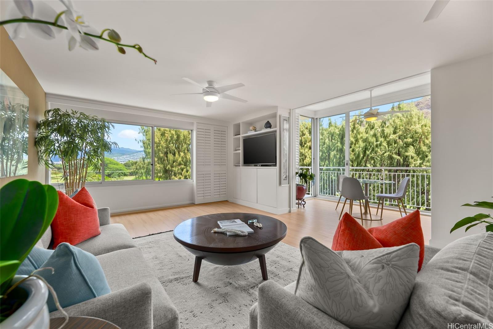 Diamond Head Apts Ltd condo # 306, Honolulu, Hawaii - photo 2 of 25