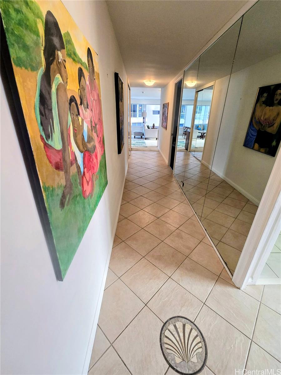 Diamond Head Apts Ltd condo # 401, Honolulu, Hawaii - photo 3 of 25