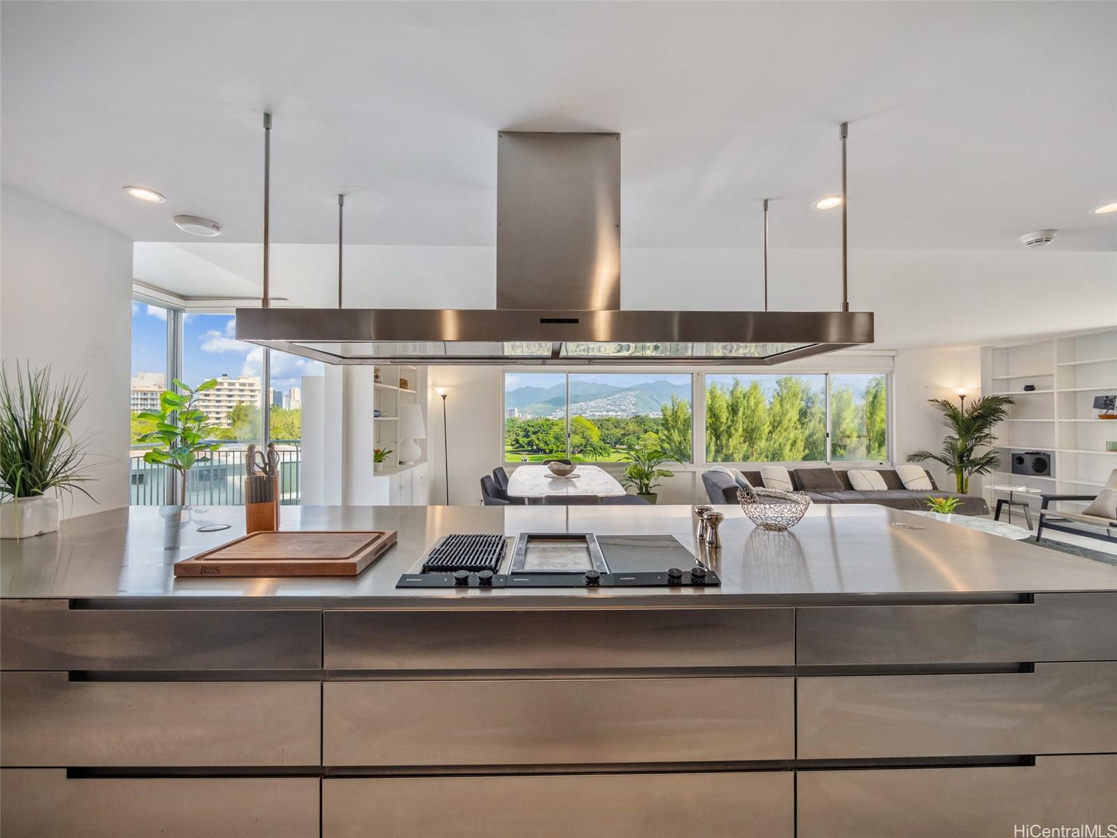 Diamond Head Apts Ltd condo # 505, Honolulu, Hawaii - photo 4 of 25