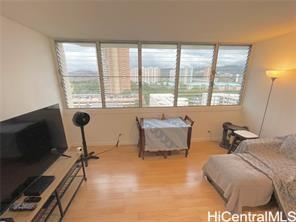 Salt Lake Manor condo # 705, Honolulu, Hawaii - photo 2 of 25