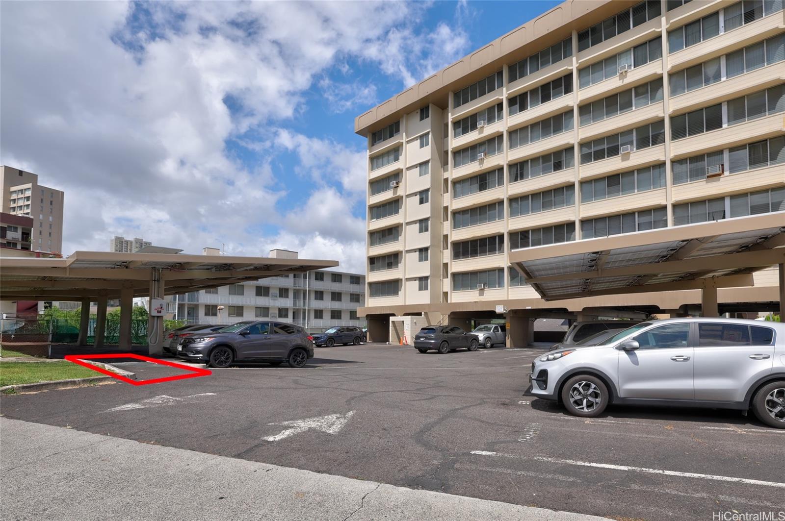 Salt Lake Manor condo # 805, Honolulu, Hawaii - photo 13 of 15