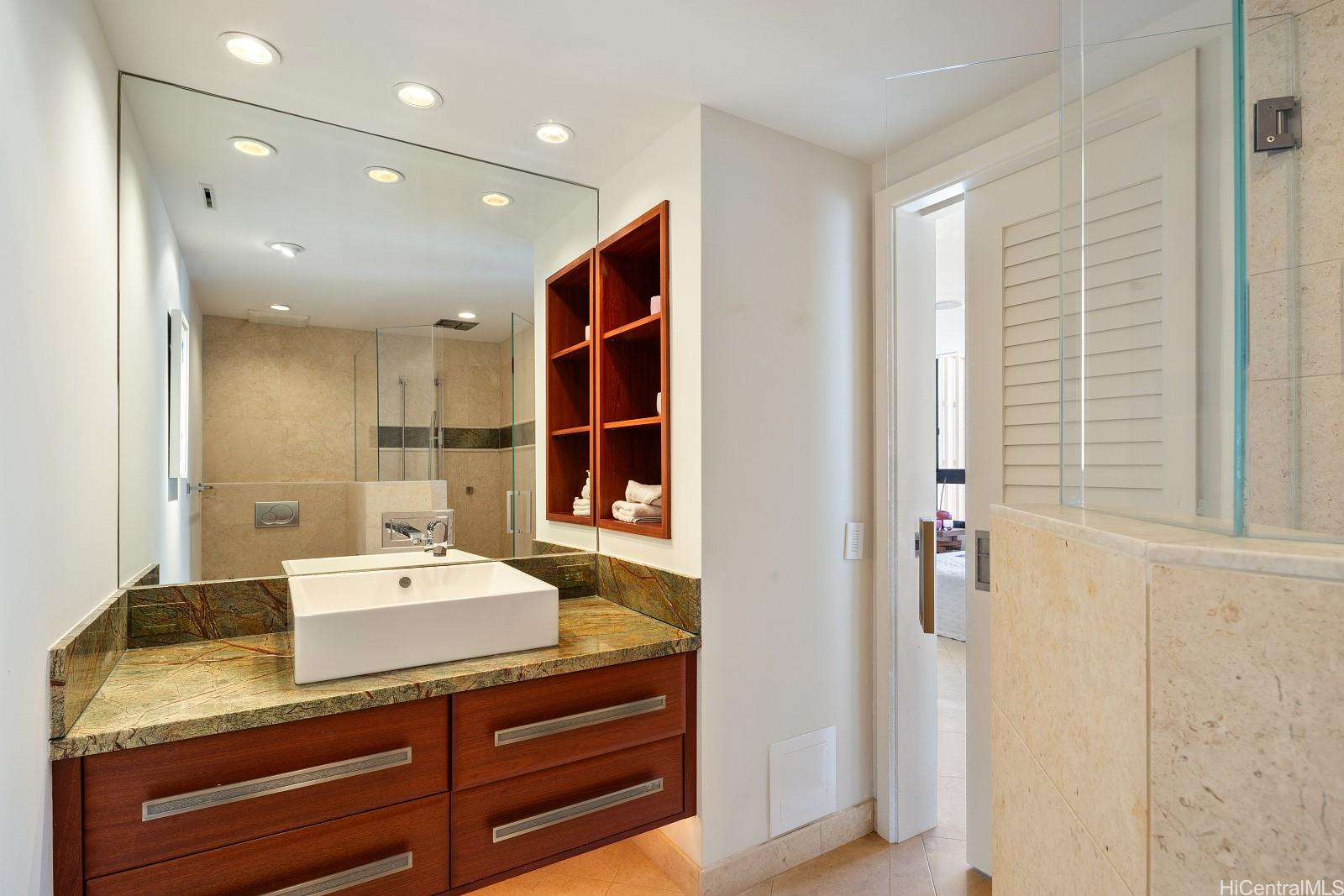 Coral Strand Ltd condo # 601, Honolulu, Hawaii - photo 15 of 17