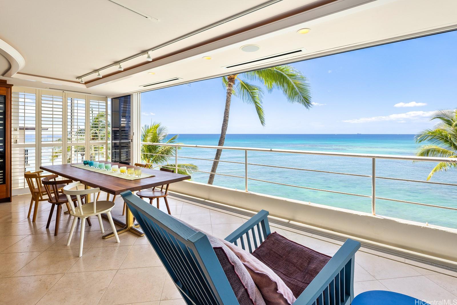 Coral Strand Ltd condo # 601, Honolulu, Hawaii - photo 4 of 17