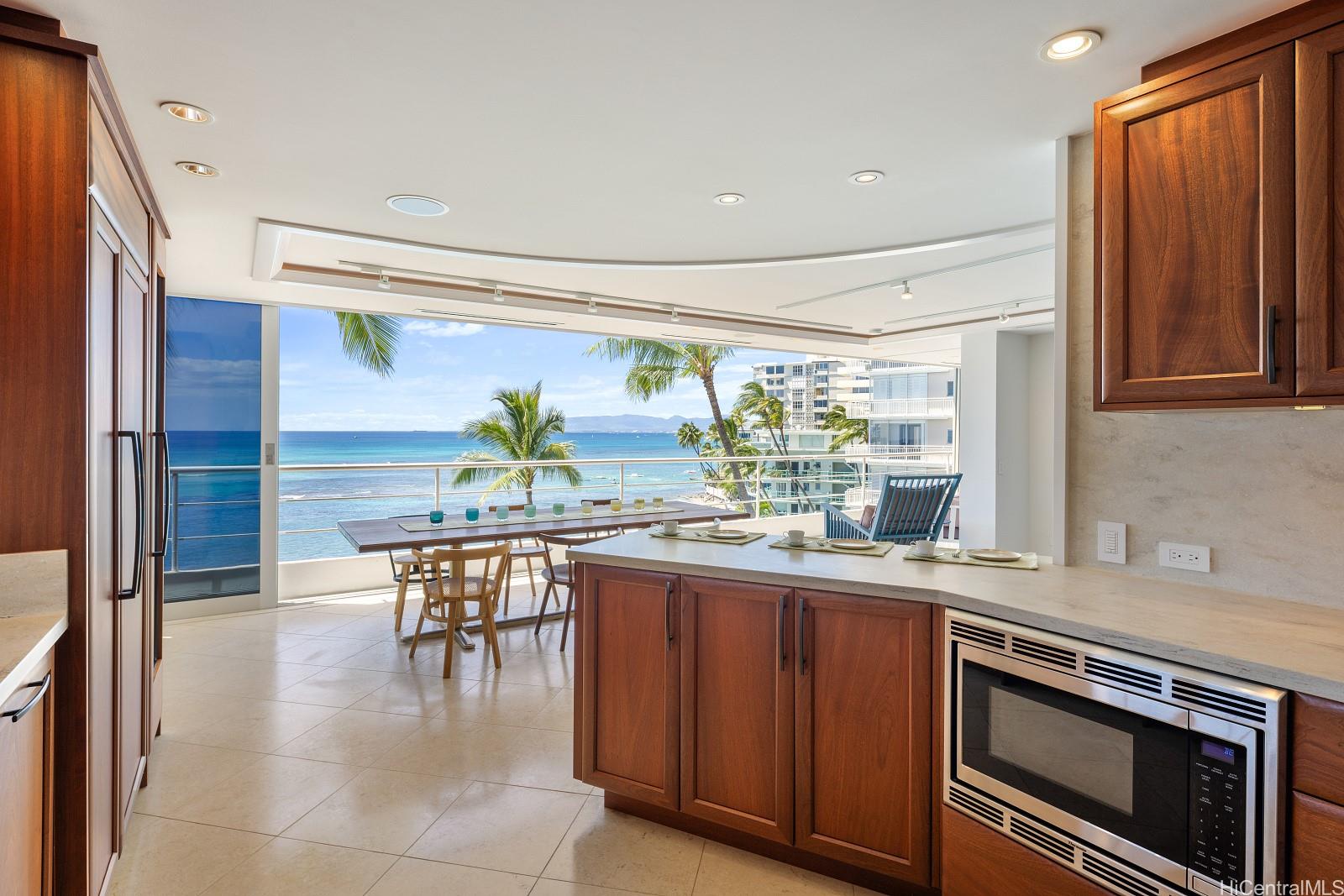 Coral Strand Ltd condo # 601, Honolulu, Hawaii - photo 7 of 17