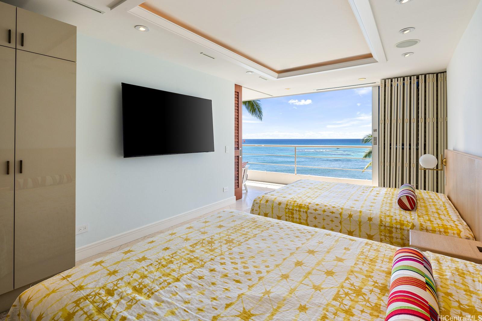 Coral Strand Ltd condo # 601, Honolulu, Hawaii - photo 9 of 17