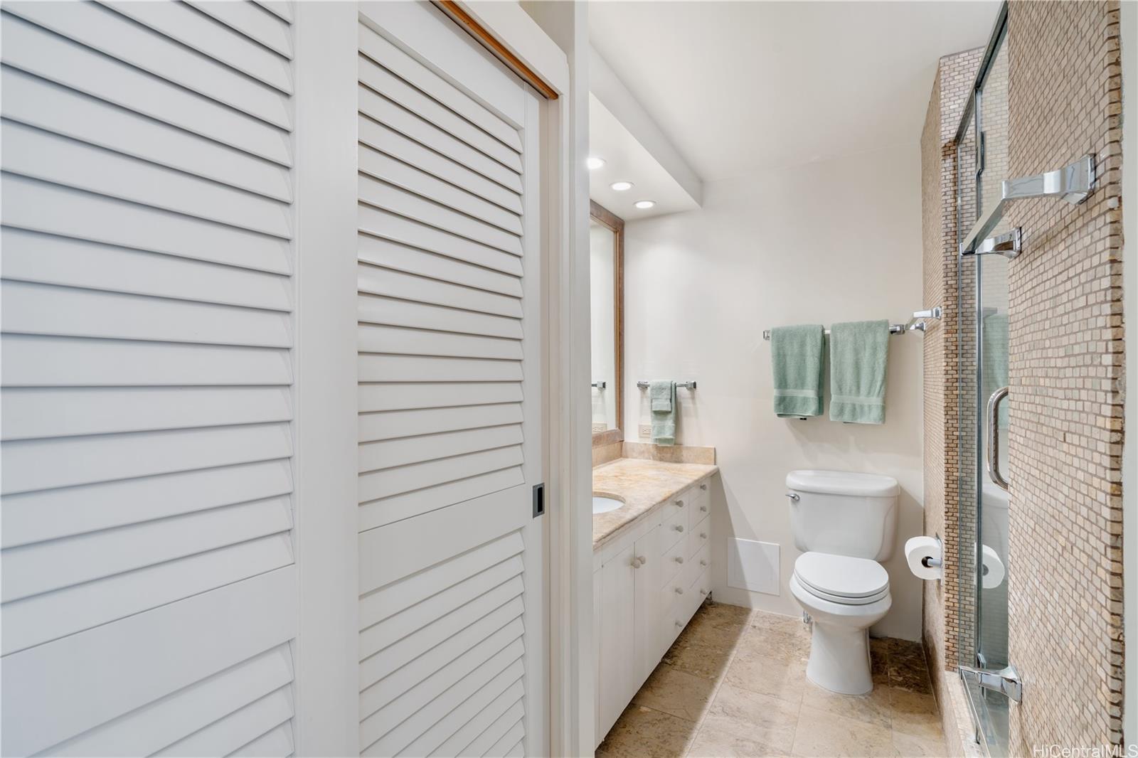 Coral Strand Ltd condo # 603, Honolulu, Hawaii - photo 12 of 17