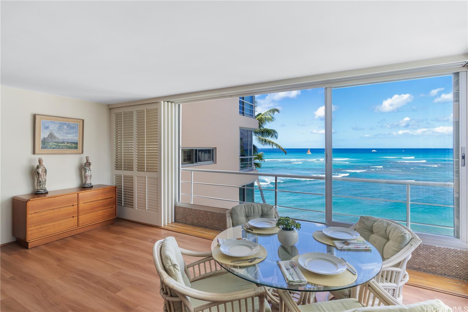 Coral Strand Ltd condo # 603, Honolulu, Hawaii - photo 4 of 17