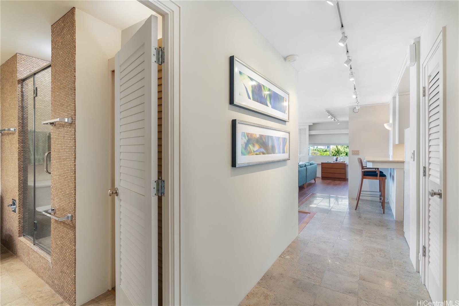 Coral Strand Ltd condo # 603, Honolulu, Hawaii - photo 10 of 17