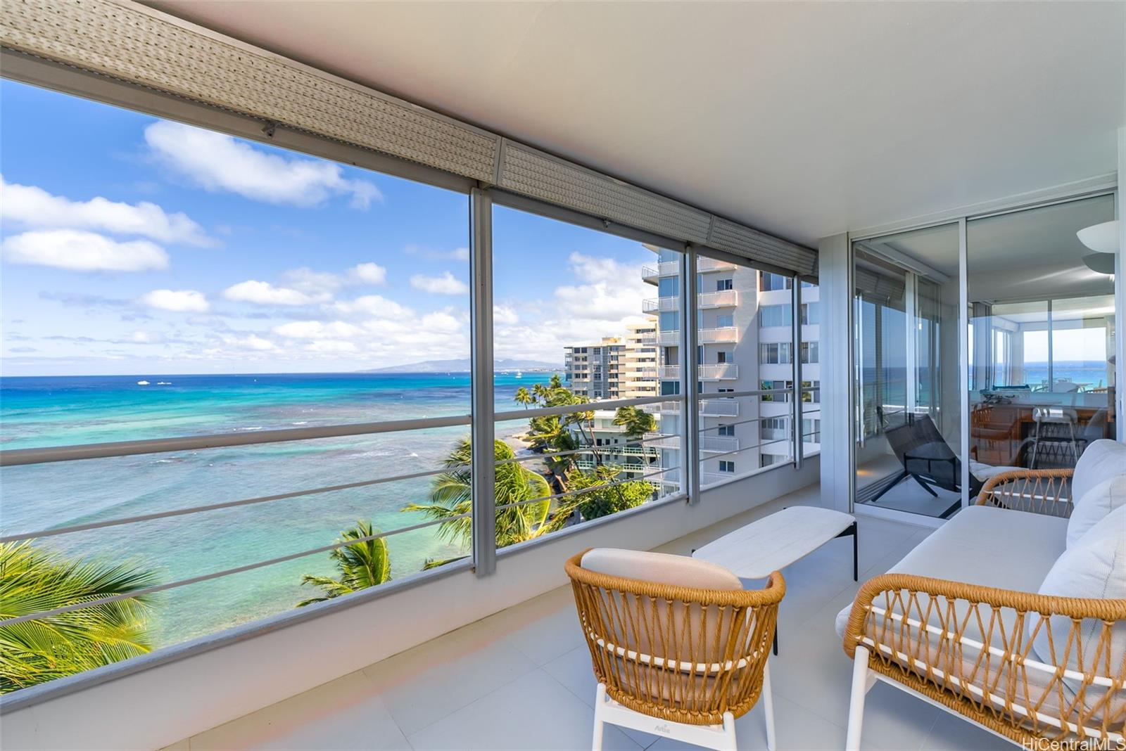 2979 Kalakaua Ave Honolulu - Rental - photo 2 of 17