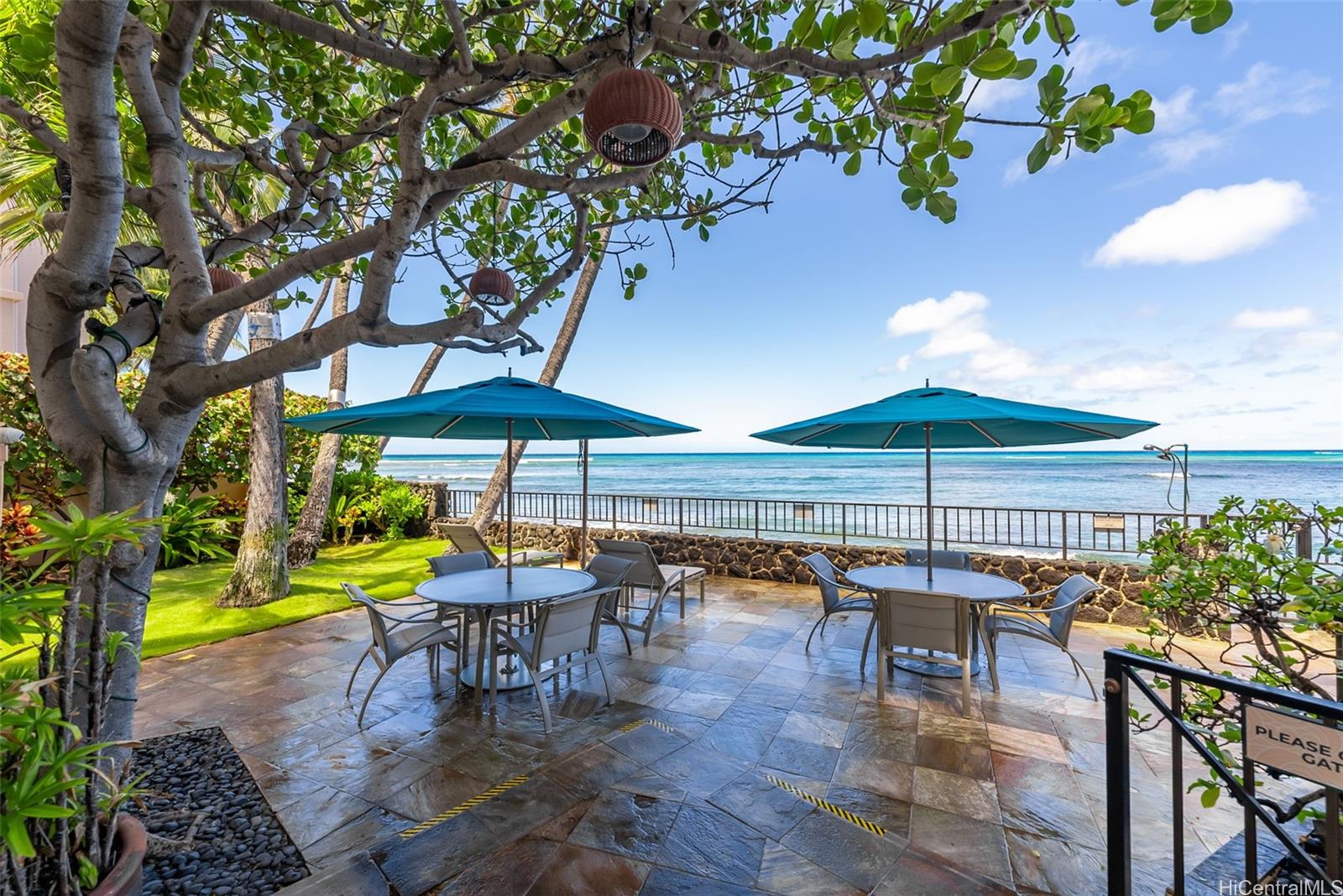 2979 Kalakaua Ave Honolulu - Rental - photo 14 of 17