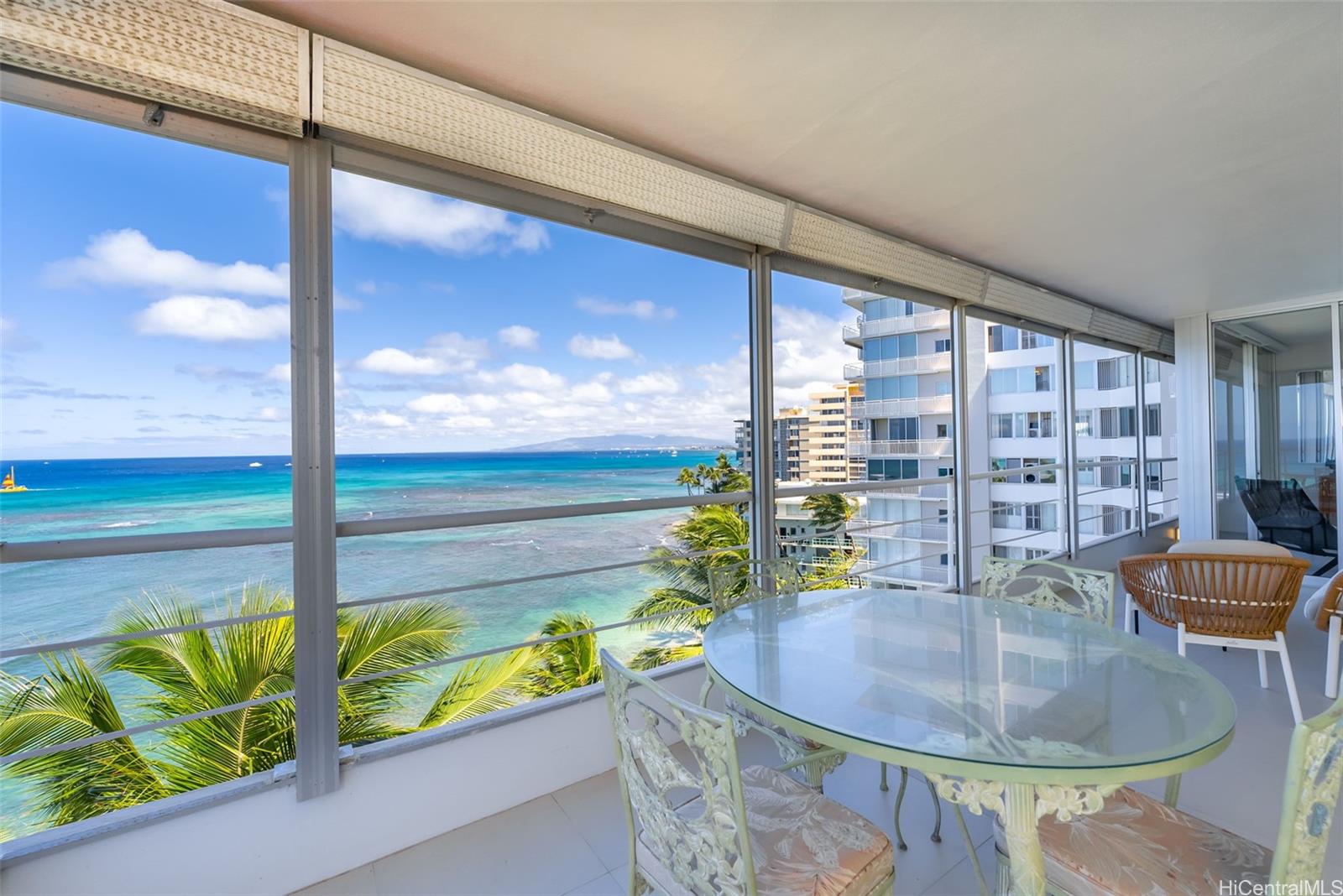 2979 Kalakaua Ave Honolulu - Rental - photo 3 of 17