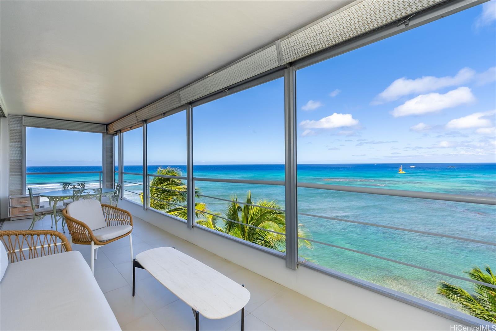 2979 Kalakaua Ave Honolulu - Rental - photo 5 of 17