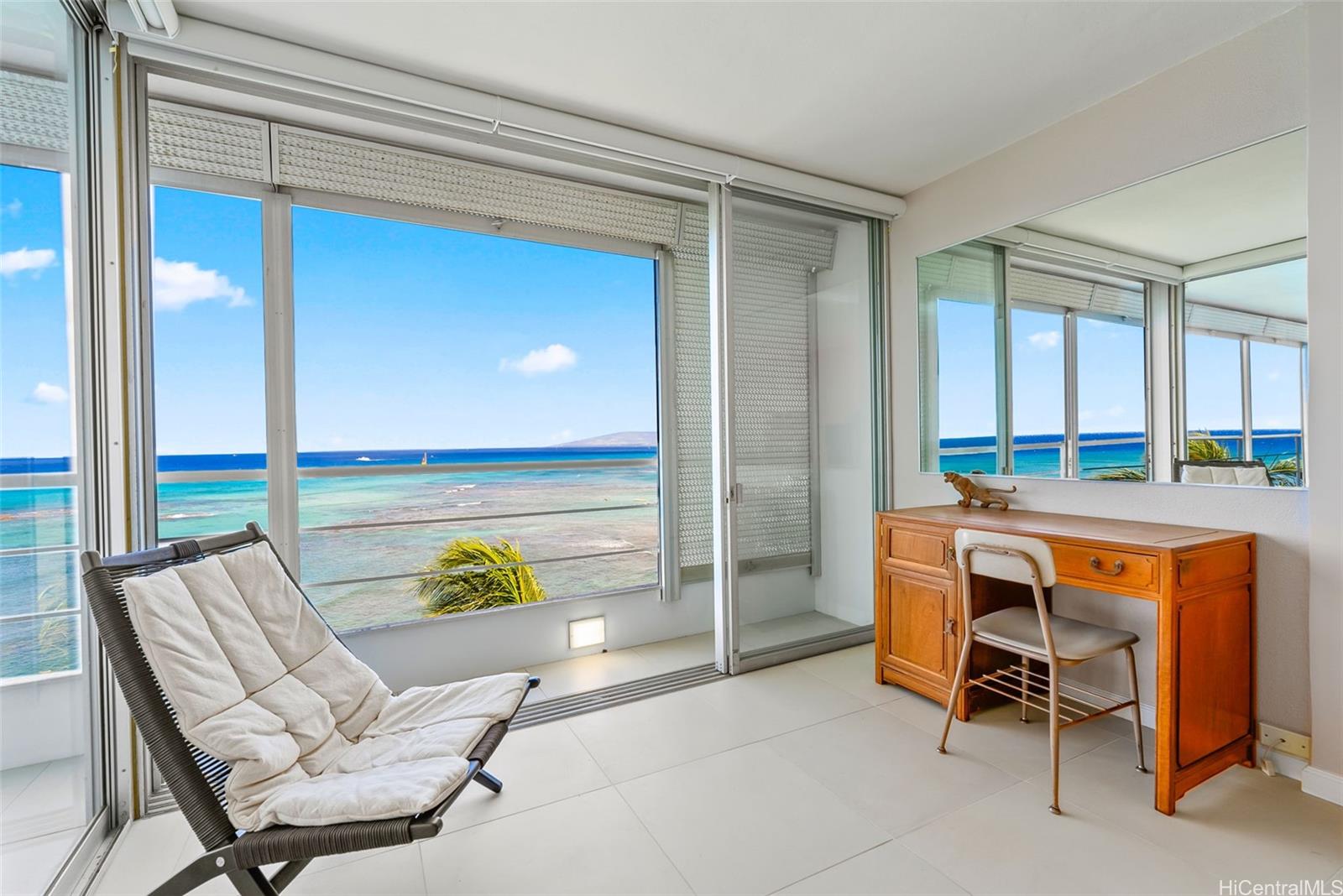 2979 Kalakaua Ave Honolulu - Rental - photo 8 of 17