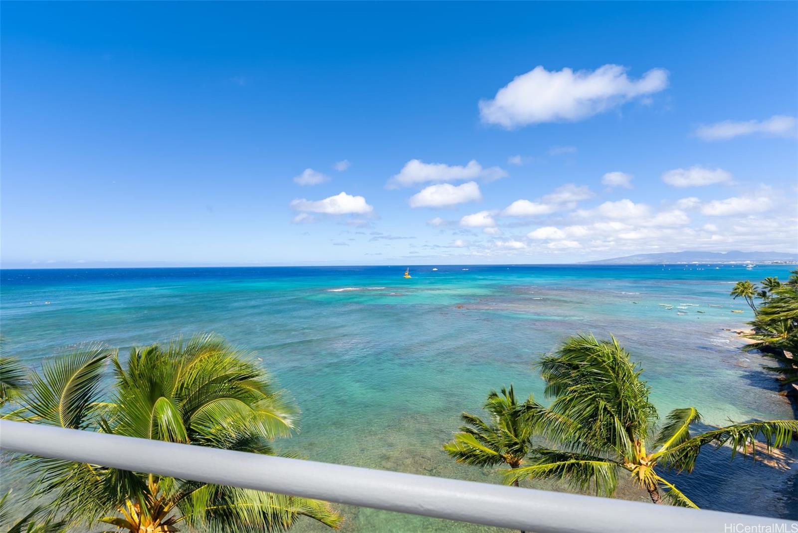 2979 Kalakaua Ave Honolulu - Rental - photo 9 of 17