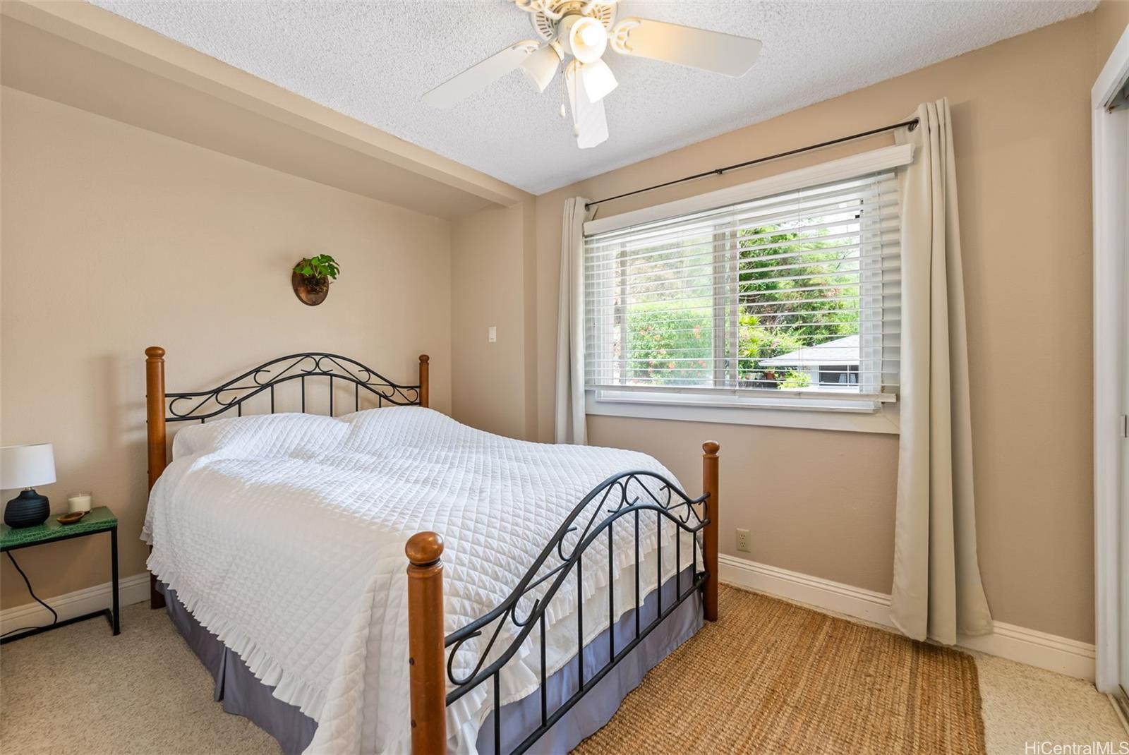 298  Moomuku Pl Kuliouou, Diamond Head home - photo 12 of 25