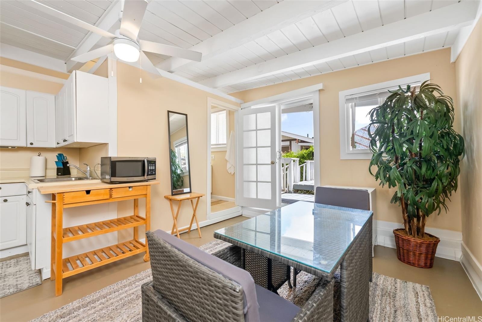 298  Moomuku Pl Kuliouou, Diamond Head home - photo 18 of 25