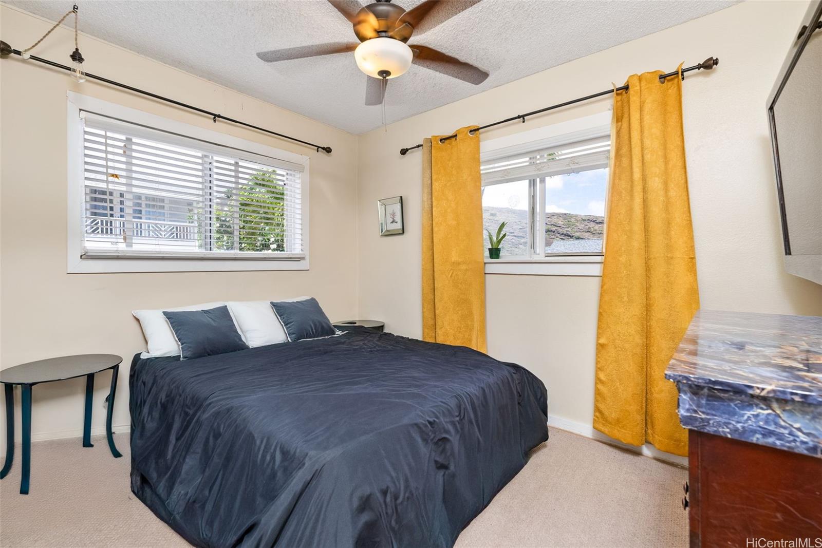 298  Moomuku Pl Kuliouou, Diamond Head home - photo 22 of 25