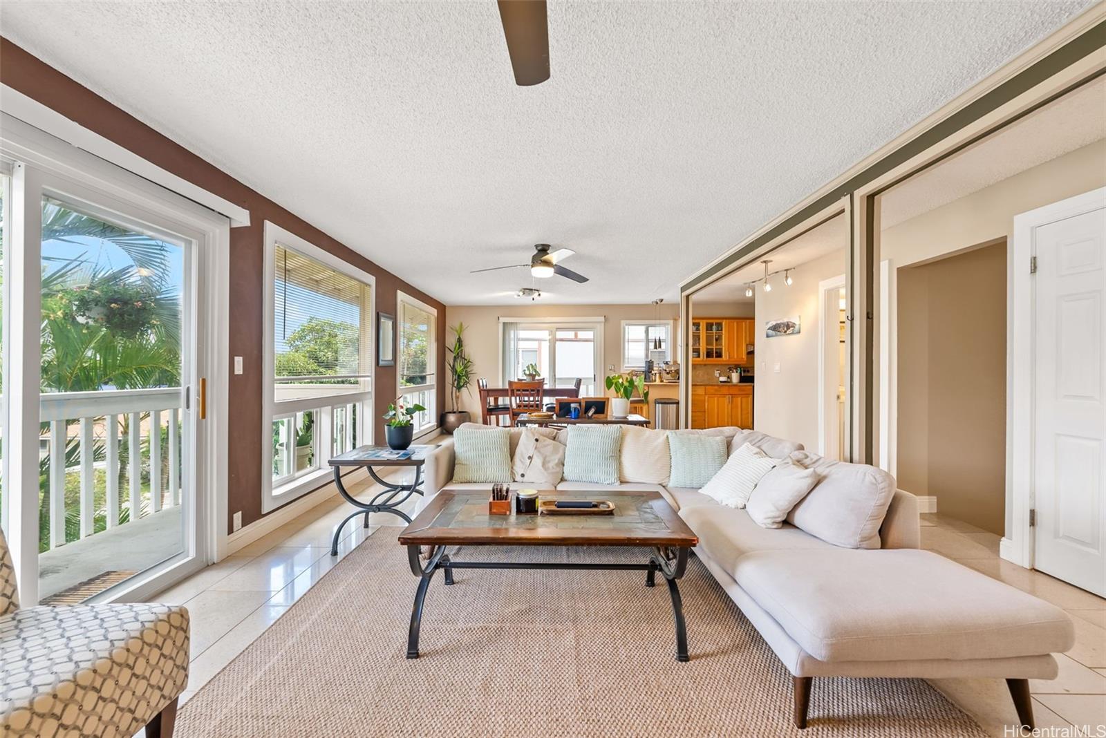 298  Moomuku Pl Kuliouou, Diamond Head home - photo 7 of 25