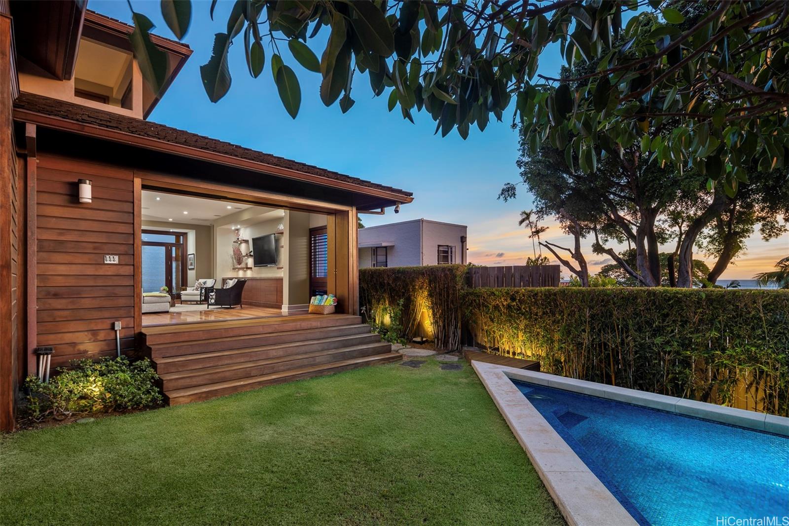 2984  Makalei Place Diamond Head, Diamond Head home - photo 23 of 25