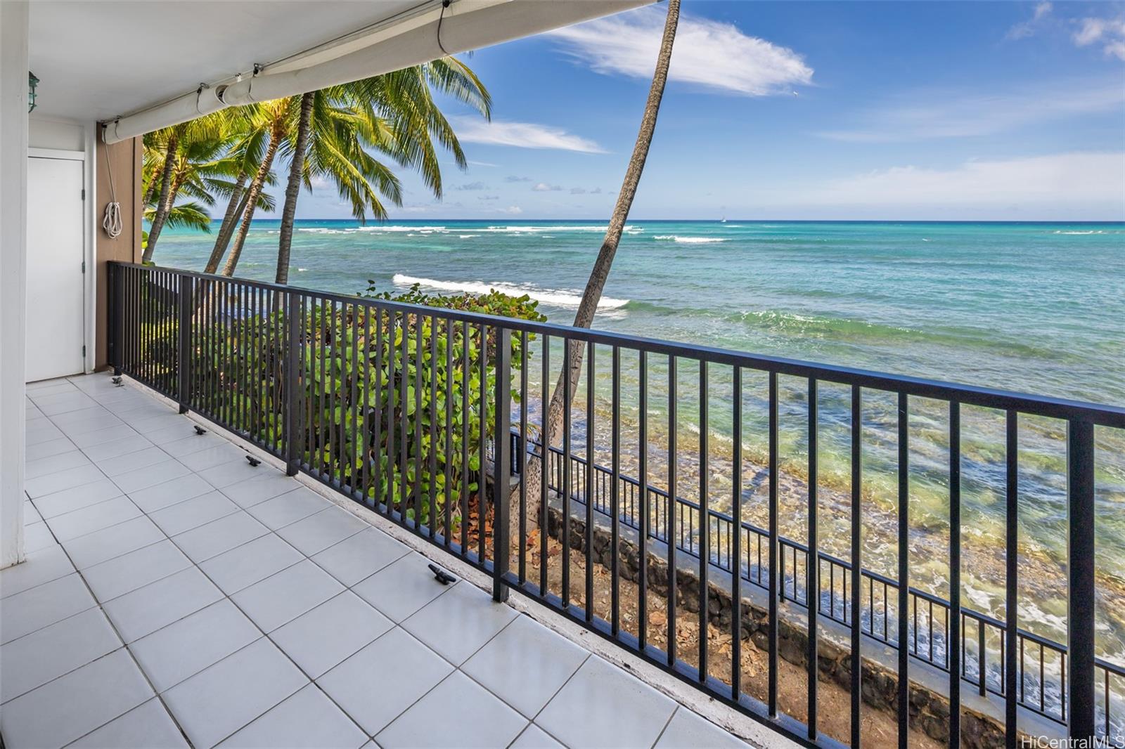 2987 Kalakaua condo # 205, Honolulu, Hawaii - photo 5 of 22