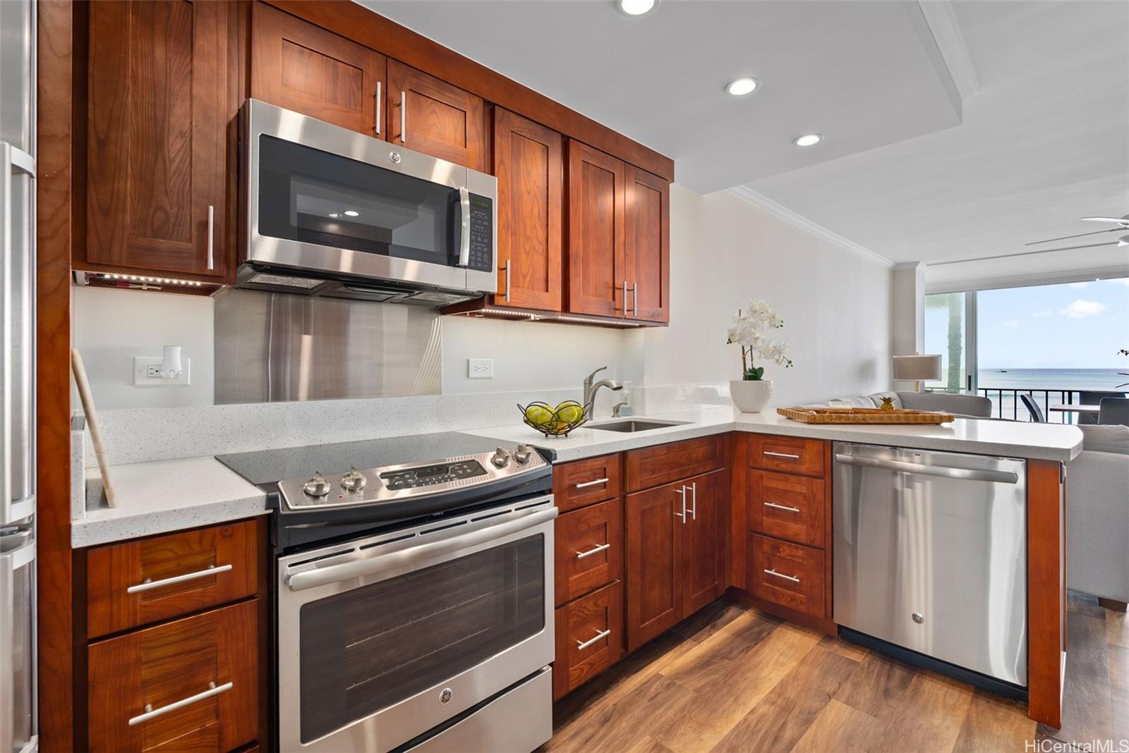 Tahitienne Inc condo # 202, Honolulu, Hawaii - photo 11 of 25