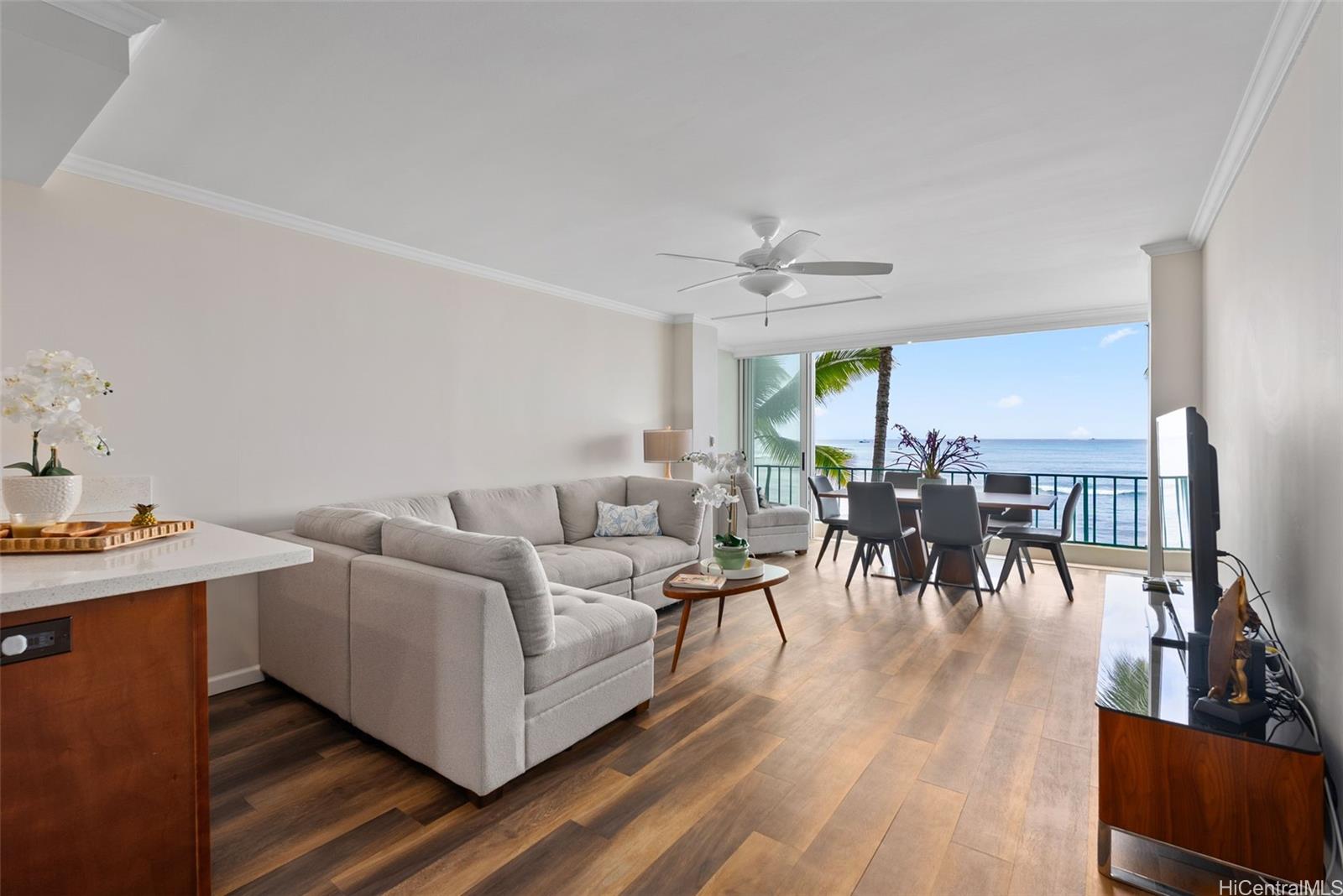 Tahitienne Inc condo # 202, Honolulu, Hawaii - photo 4 of 25