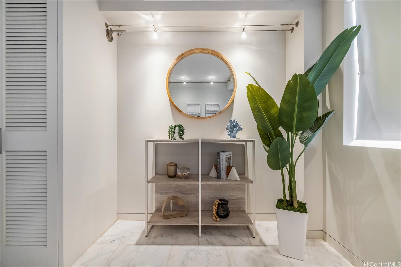 Tahitienne Inc condo # 704, Honolulu, Hawaii - photo 19 of 25