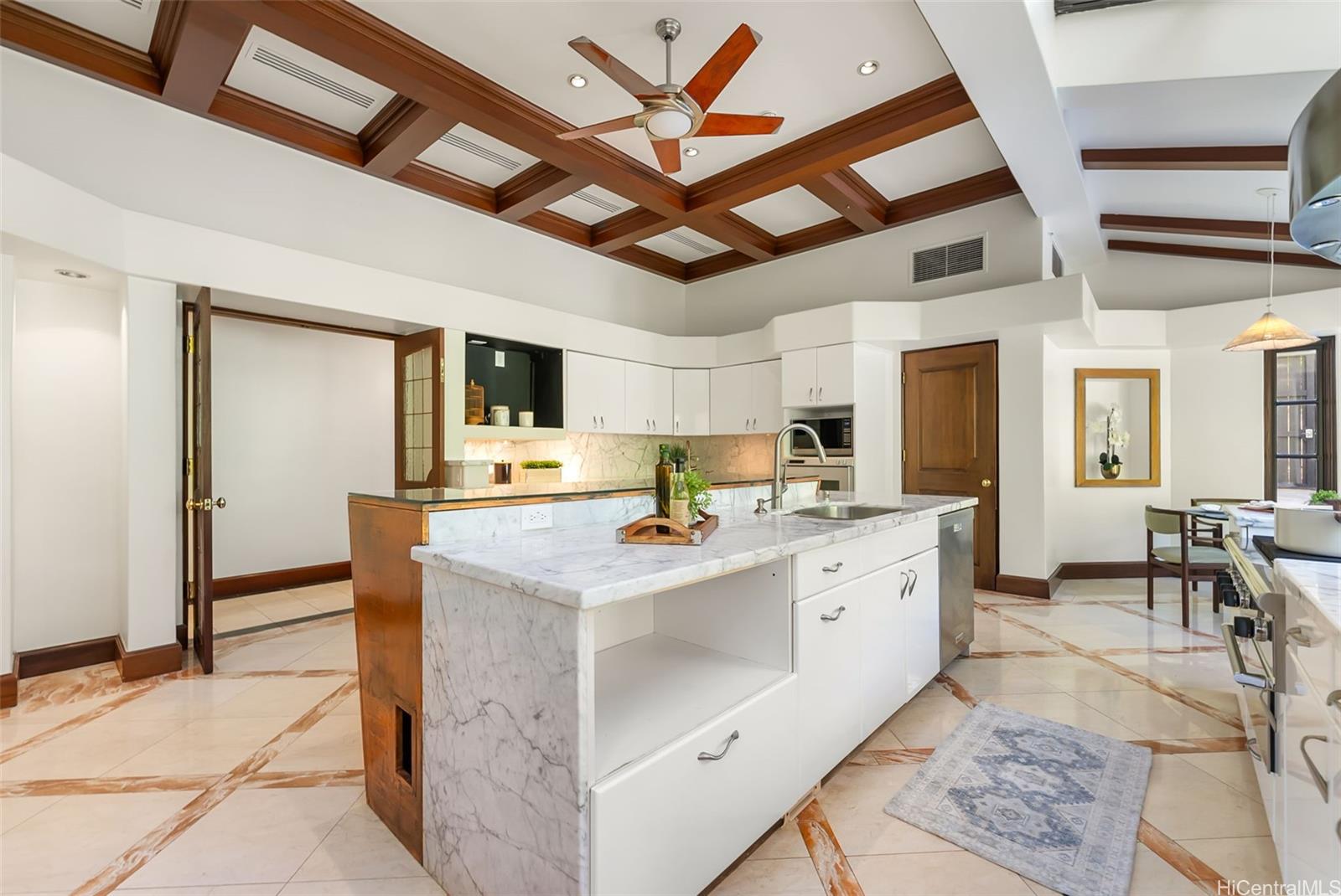 2999  Makalei Place Diamond Head, Diamond Head home - photo 14 of 25