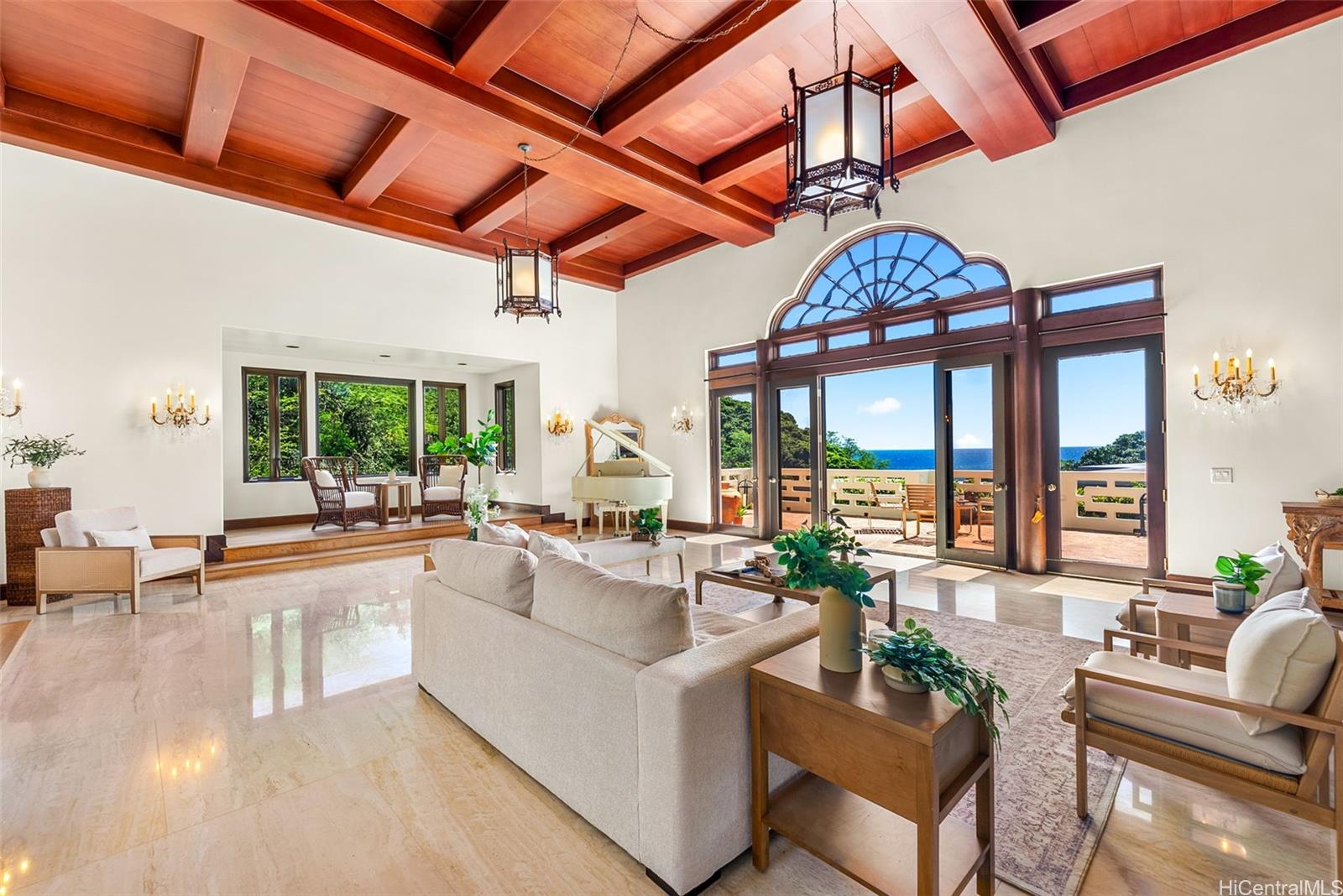 2999  Makalei Place Diamond Head, Diamond Head home - photo 6 of 25