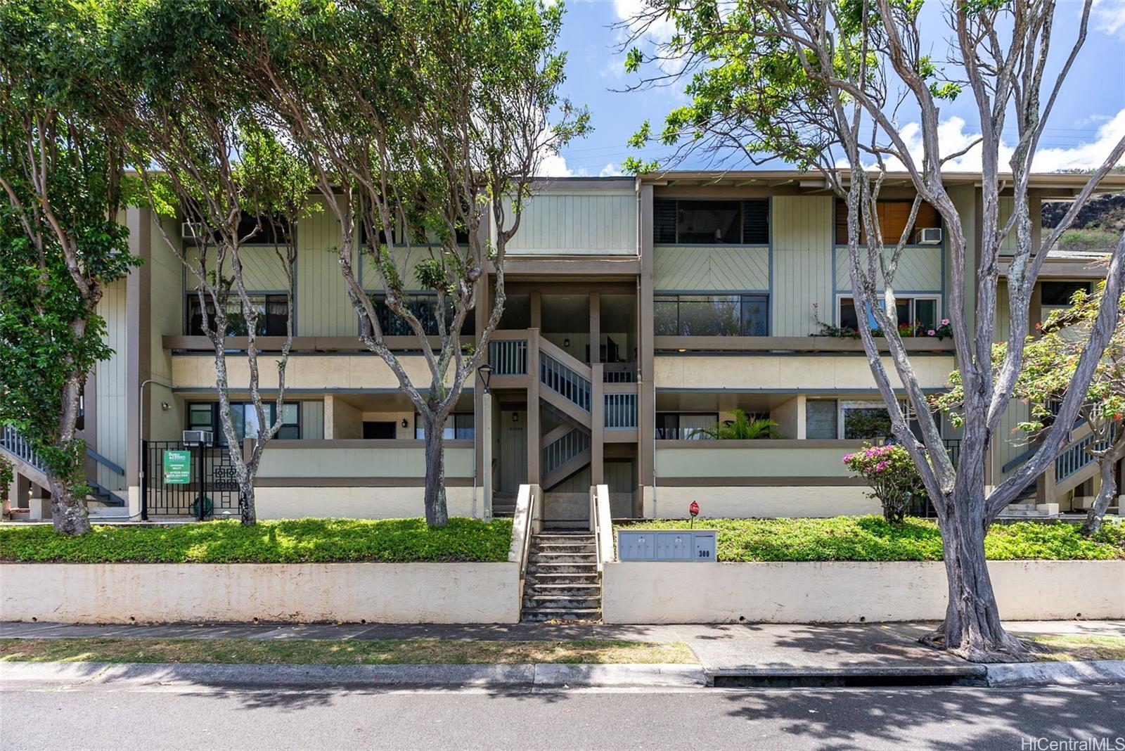 Kawaihae Crescent West condo # 300F, Honolulu, Hawaii - photo 21 of 25